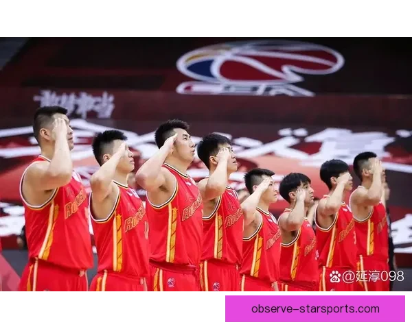 中国男篮力克日本晋级亚洲杯决赛 全员表现亮眼展现团结精神